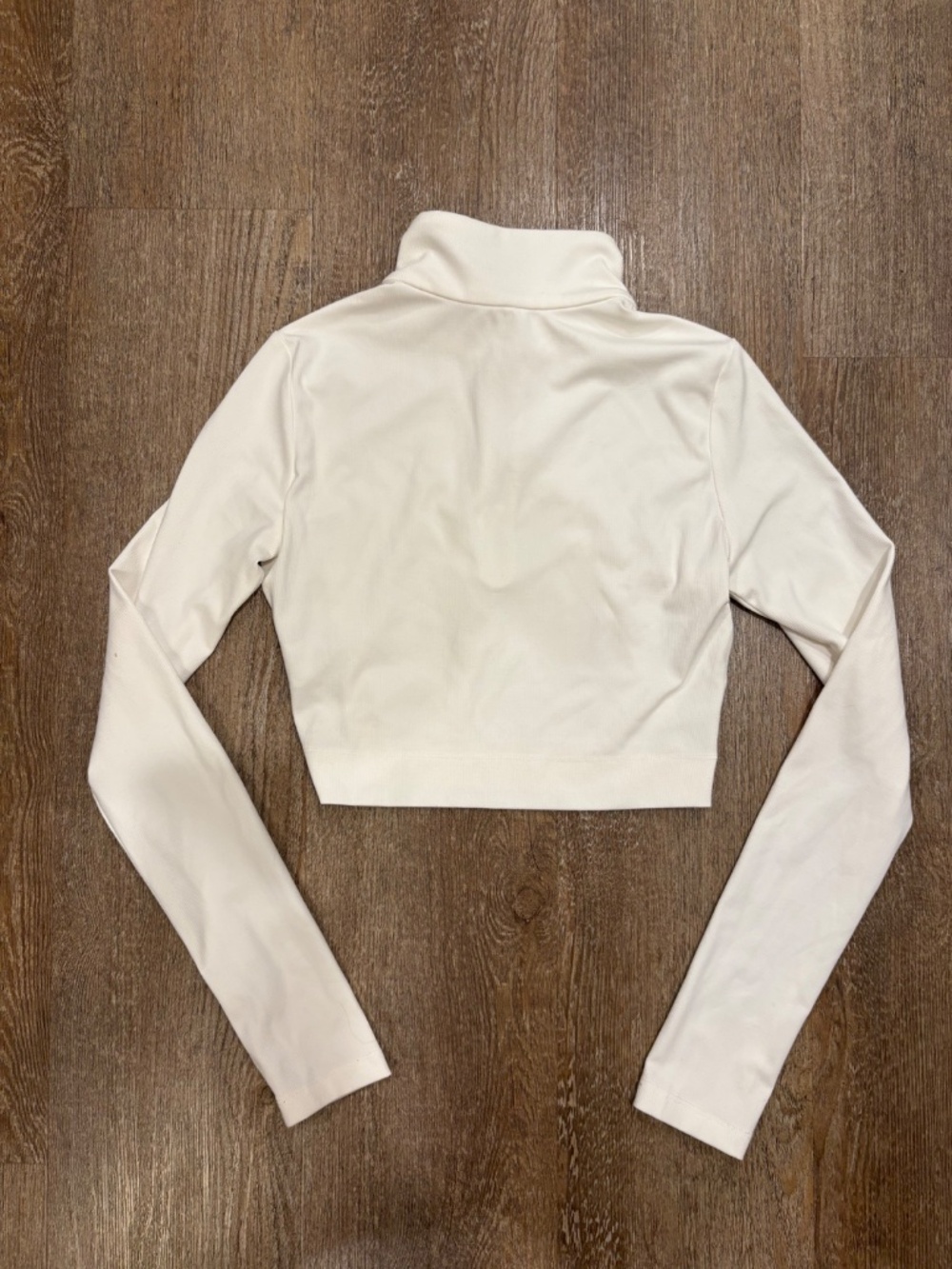 VUORI Ribbed Crop Half Zip Long Sleeve Top - White / Off-White [XS] - Picture 2 of 4